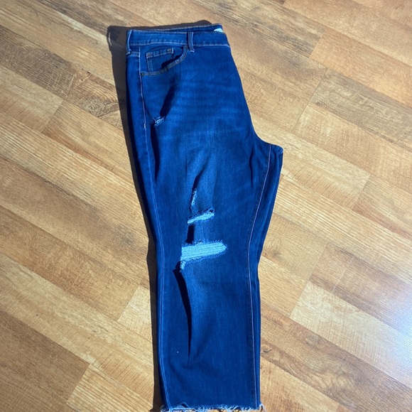 Old Navy Power Slim Straight - Picture 3 of 13